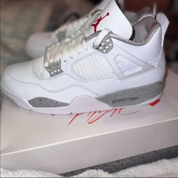 Air jordan 4 retro ‘White Oreo’ (2021)                   GREAT CONDITION OG BOX Jordan 4 Retro White Oreo (2021) (GS) – Holy Ground main image 4